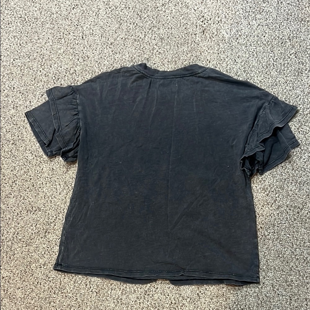 Universal Thread Gray T-Shirt - Picture 3 of 3